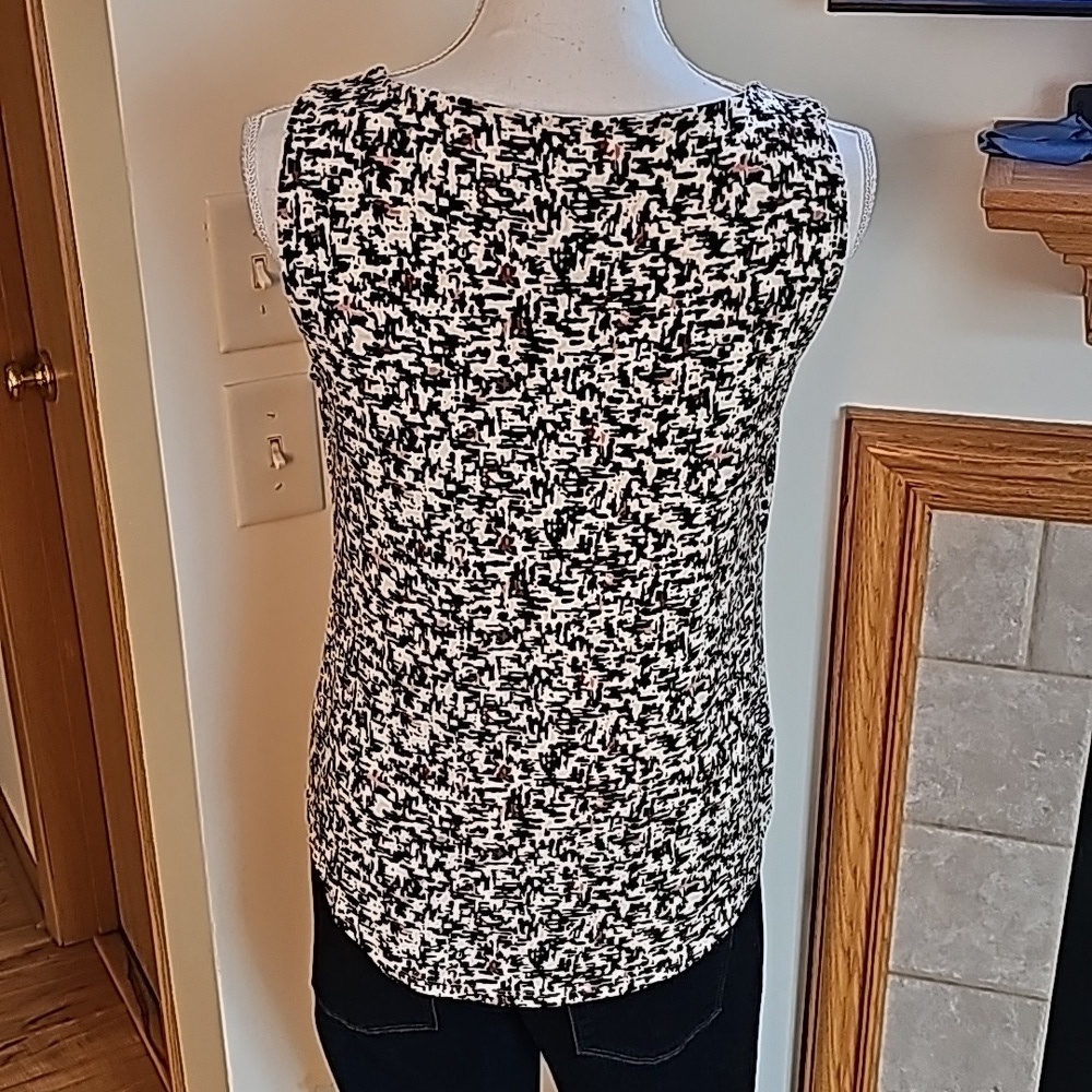 WHBM top - Picture 3 of 4